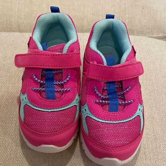 Stride Rite Other - Girls pink Stride Rite 360 Child Nova Athletic Running Shoe sneaker size 9.5!!!